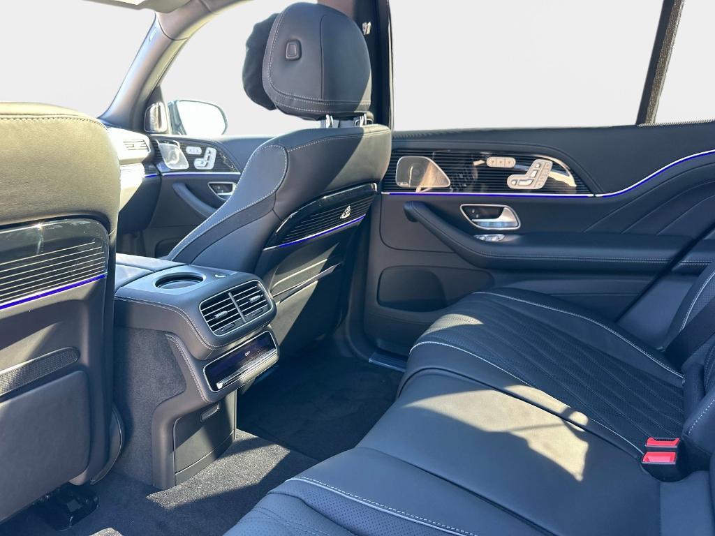 new 2026 Mercedes-Benz Maybach GLS 600 car, priced at $193,405