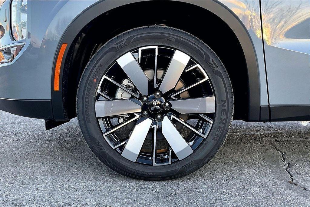 new 2026 Mitsubishi Outlander car, priced at $39,945