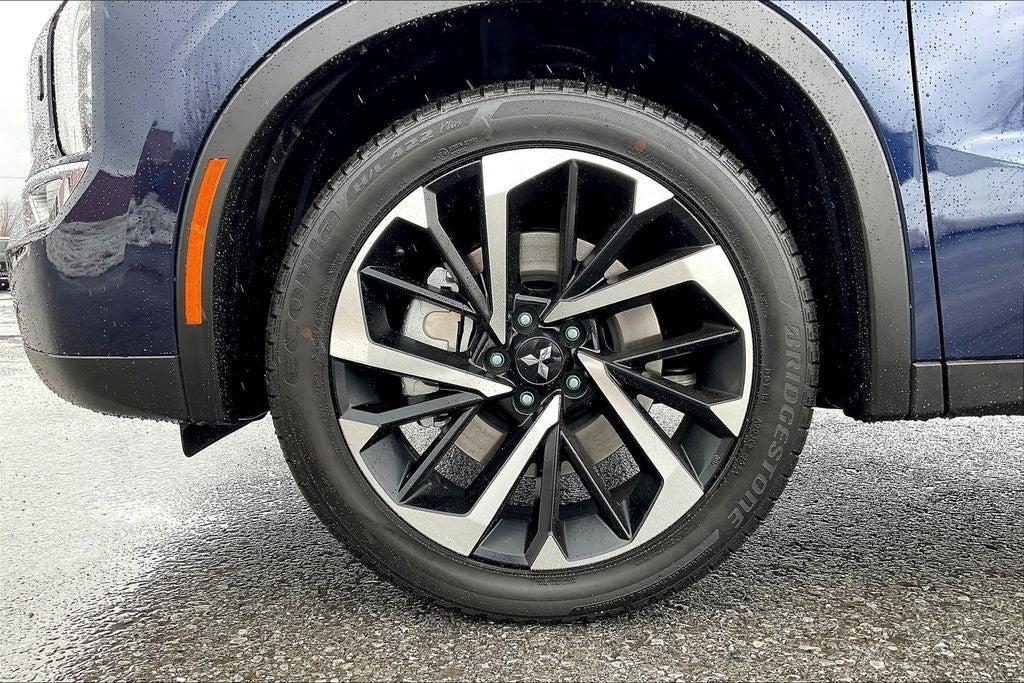 new 2025 Mitsubishi Outlander PHEV car, priced at $49,050