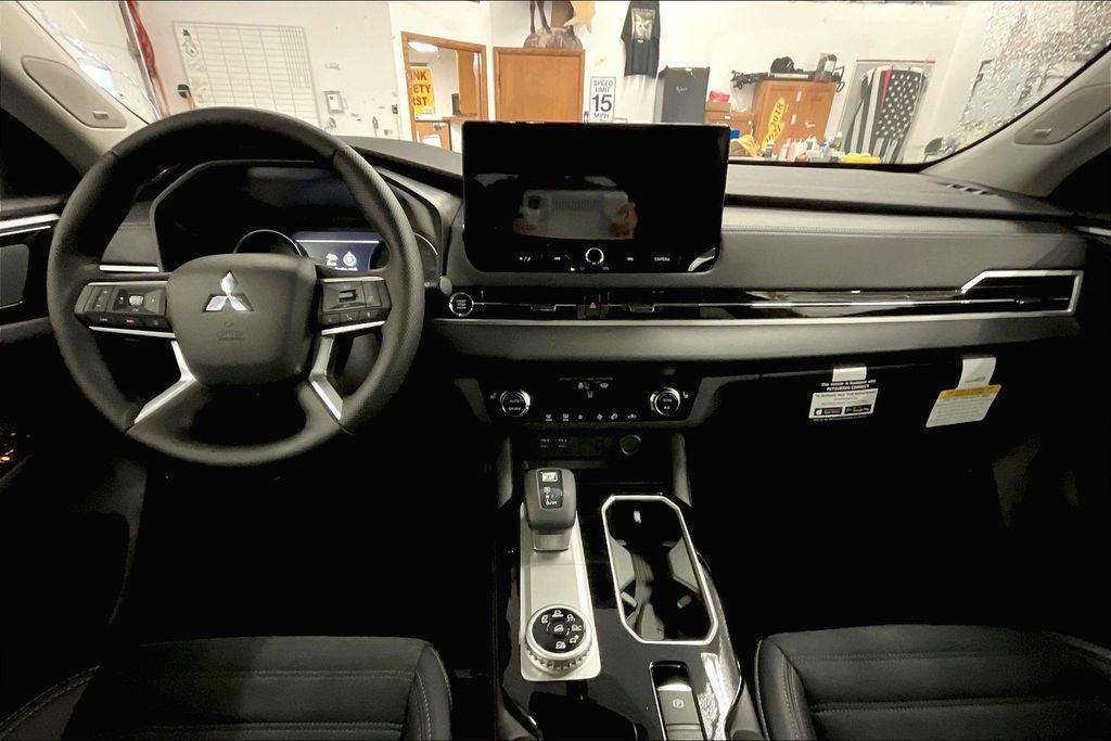 new 2026 Mitsubishi Outlander car, priced at $47,819