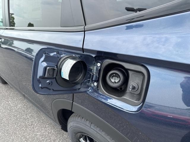 new 2026 Honda CR-V Hybrid car, priced at $41,675