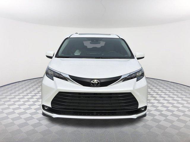 new 2026 Toyota Sienna car, priced at $48,715
