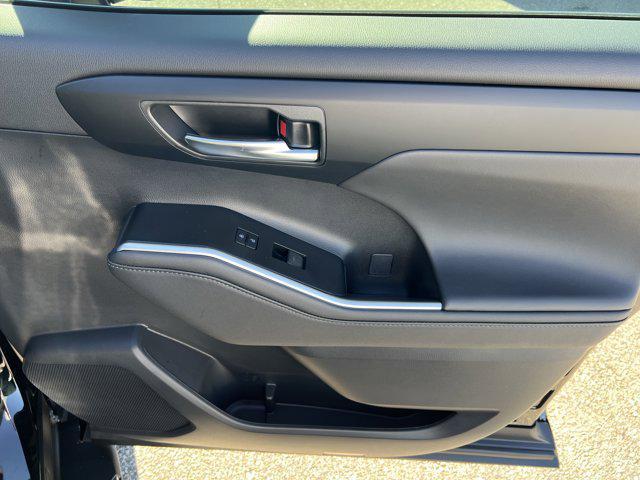 new 2026 Toyota Highlander car, priced at $51,286