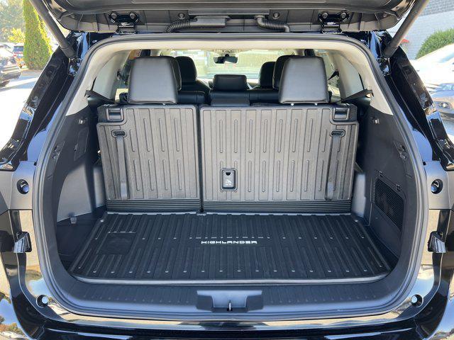 new 2026 Toyota Highlander car, priced at $51,286