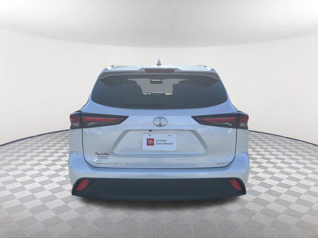 used 2024 Toyota Highlander car, priced at $40,495