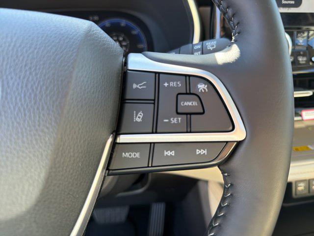 used 2024 Toyota Highlander car, priced at $48,995