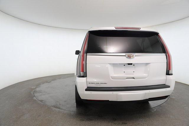used 2018 Cadillac Escalade ESV car, priced at $25,824
