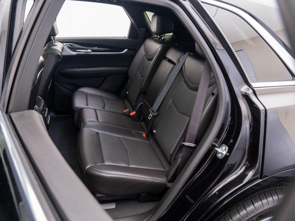 new 2025 Cadillac XT5 car, priced at $53,500