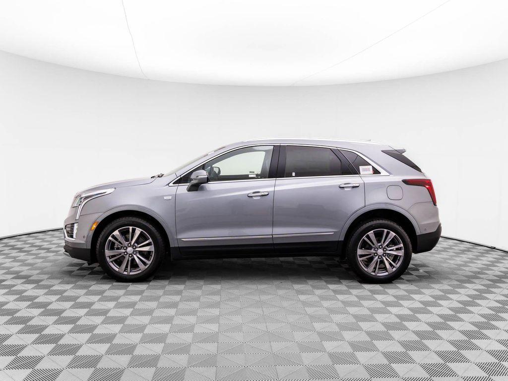 new 2025 Cadillac XT5 car, priced at $50,000
