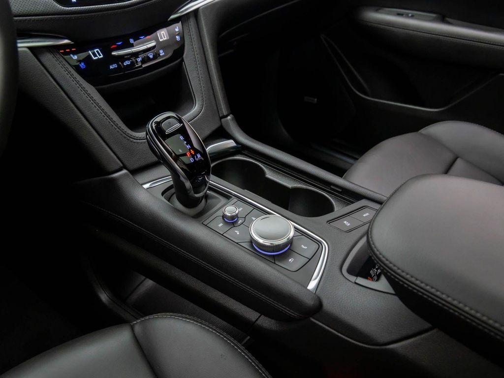 new 2025 Cadillac XT5 car, priced at $53,500