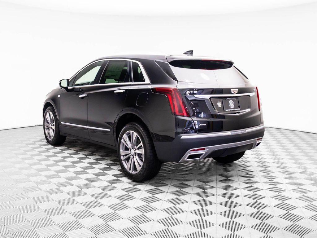 new 2025 Cadillac XT5 car, priced at $53,500