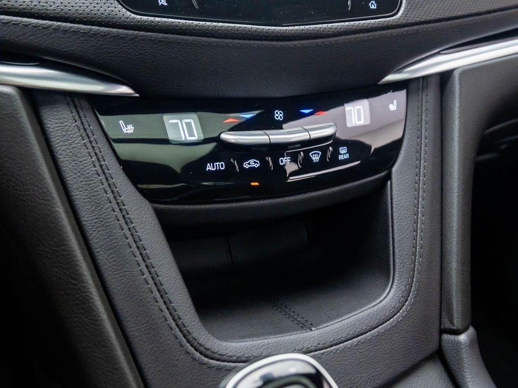 new 2025 Cadillac XT6 car, priced at $47,500