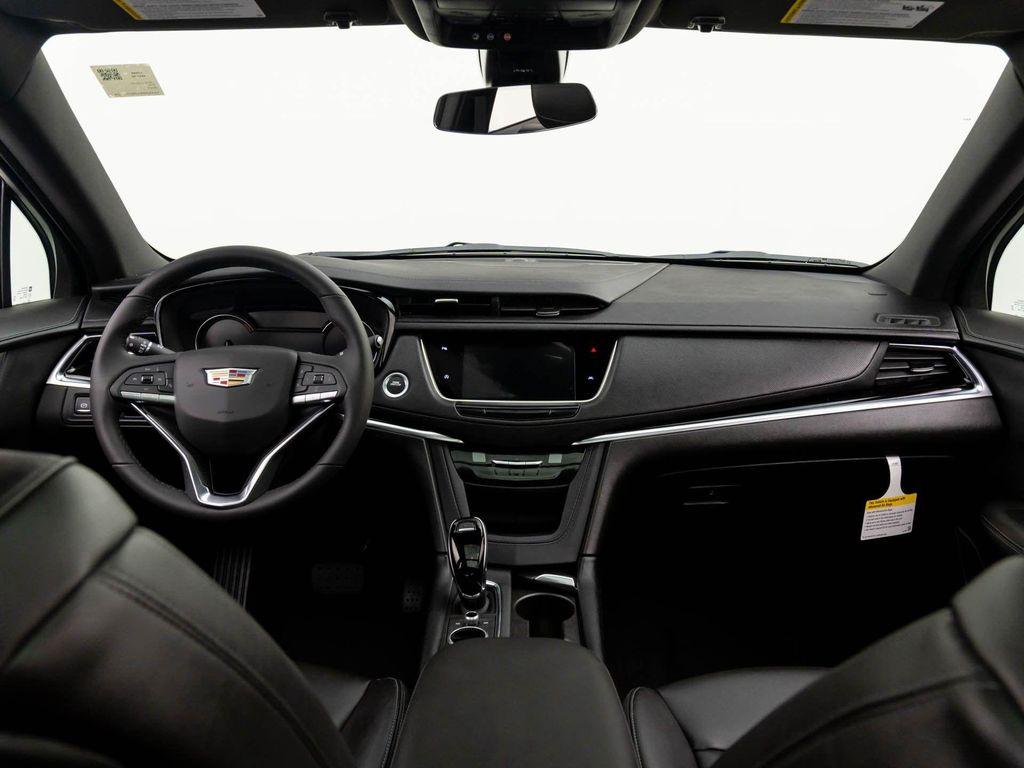 new 2025 Cadillac XT6 car, priced at $47,000