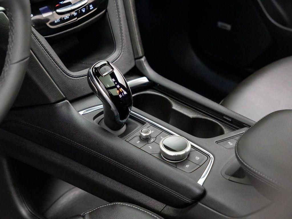 new 2025 Cadillac XT6 car, priced at $47,000