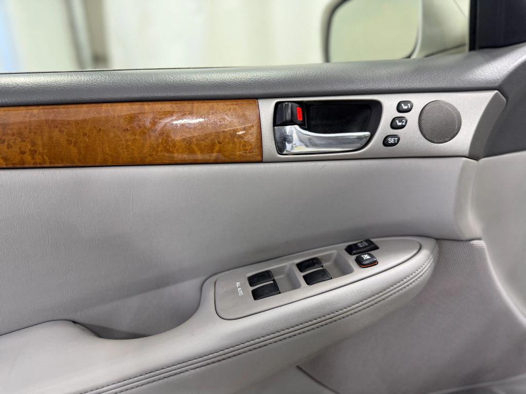 used 2006 Lexus ES 330 car, priced at $8,995