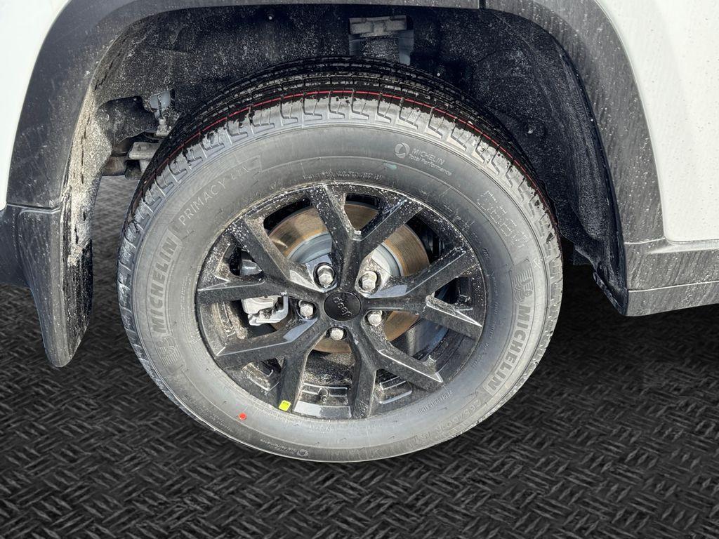 new 2026 Jeep Grand Cherokee car, priced at $46,096