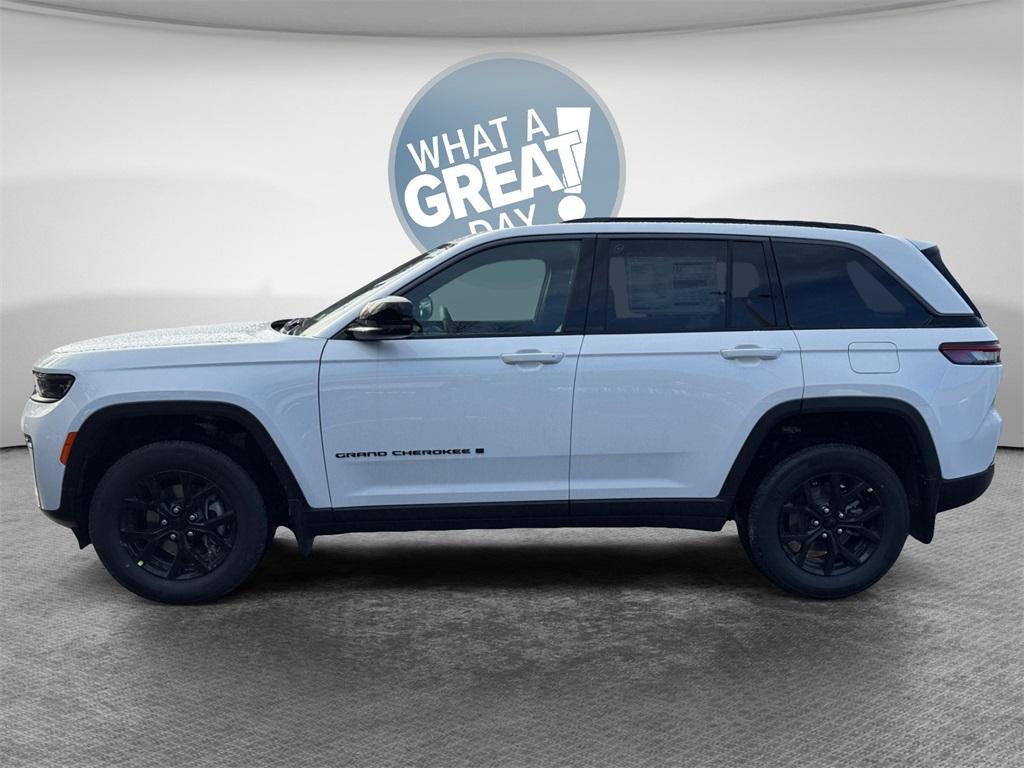 new 2026 Jeep Grand Cherokee car, priced at $48,180