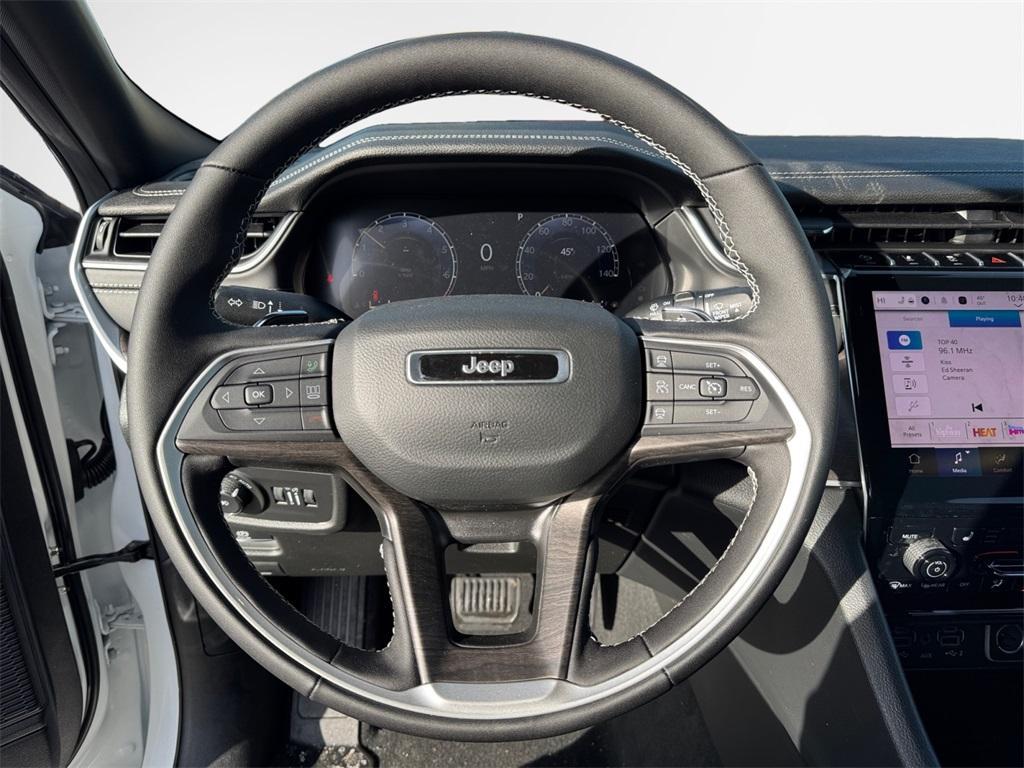 new 2025 Jeep Grand Cherokee car, priced at $43,527