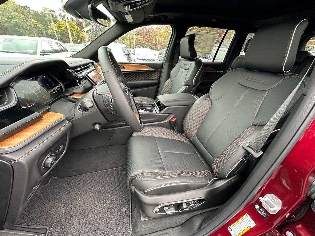 new 2025 Jeep Grand Cherokee car, priced at $61,732