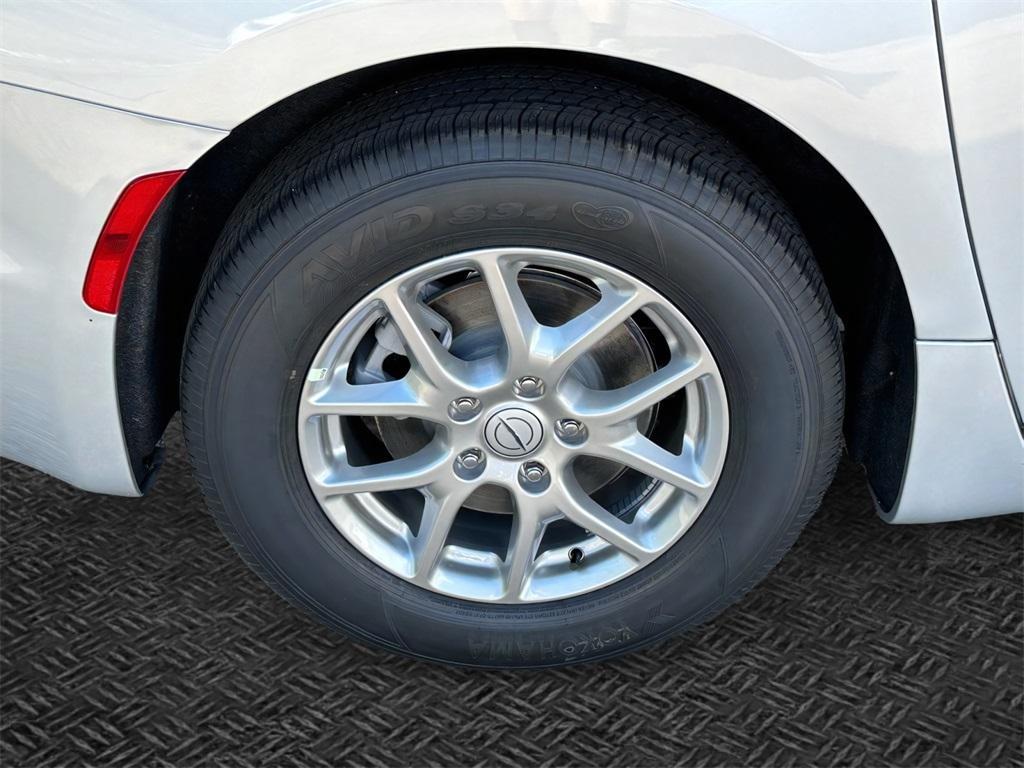 new 2026 Chrysler Pacifica car, priced at $41,124