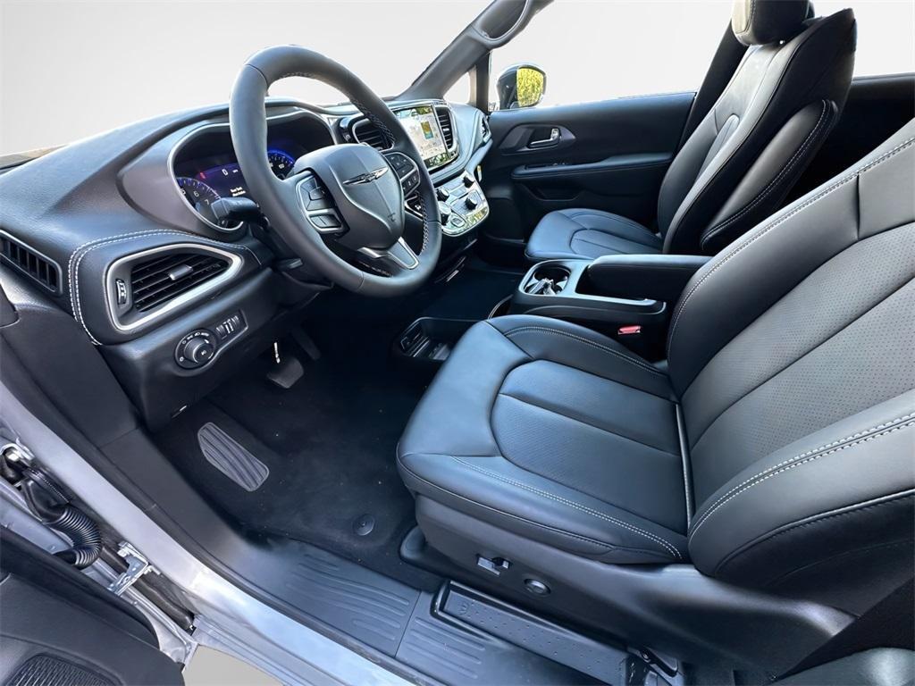 new 2026 Chrysler Pacifica car, priced at $41,124