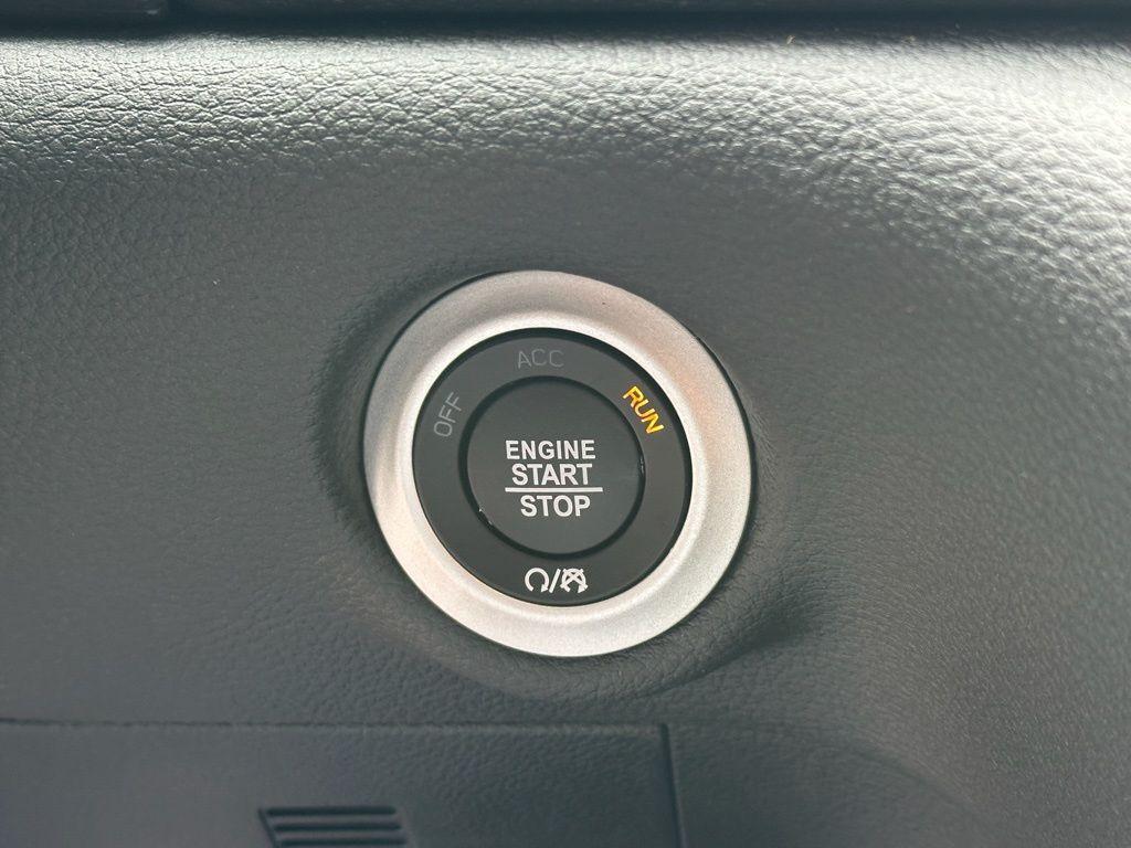 new 2026 Chrysler Pacifica car, priced at $46,334