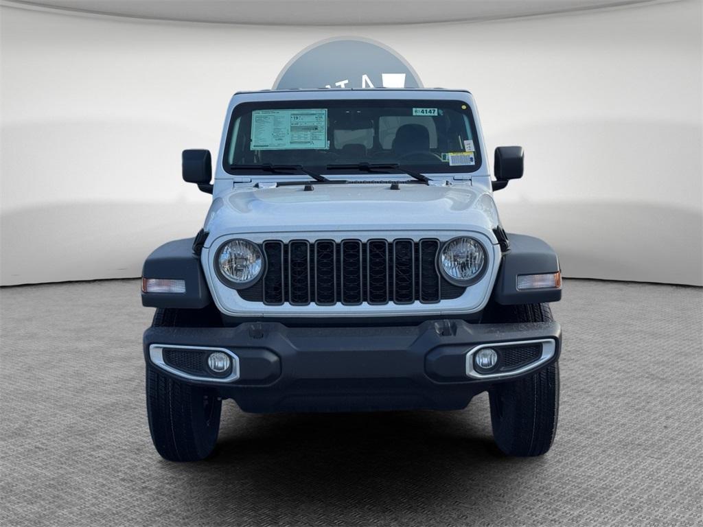 new 2026 Jeep Gladiator car, priced at $41,400