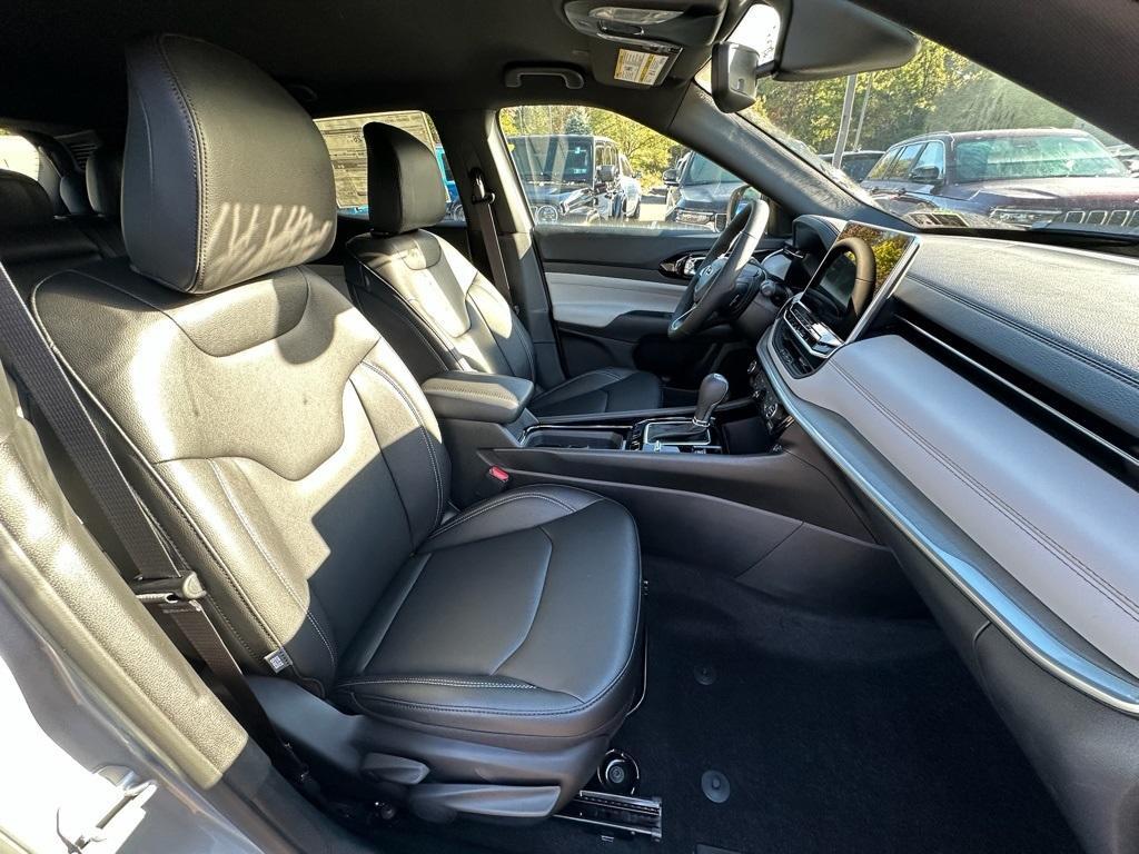 new 2026 Jeep Compass car, priced at $31,548