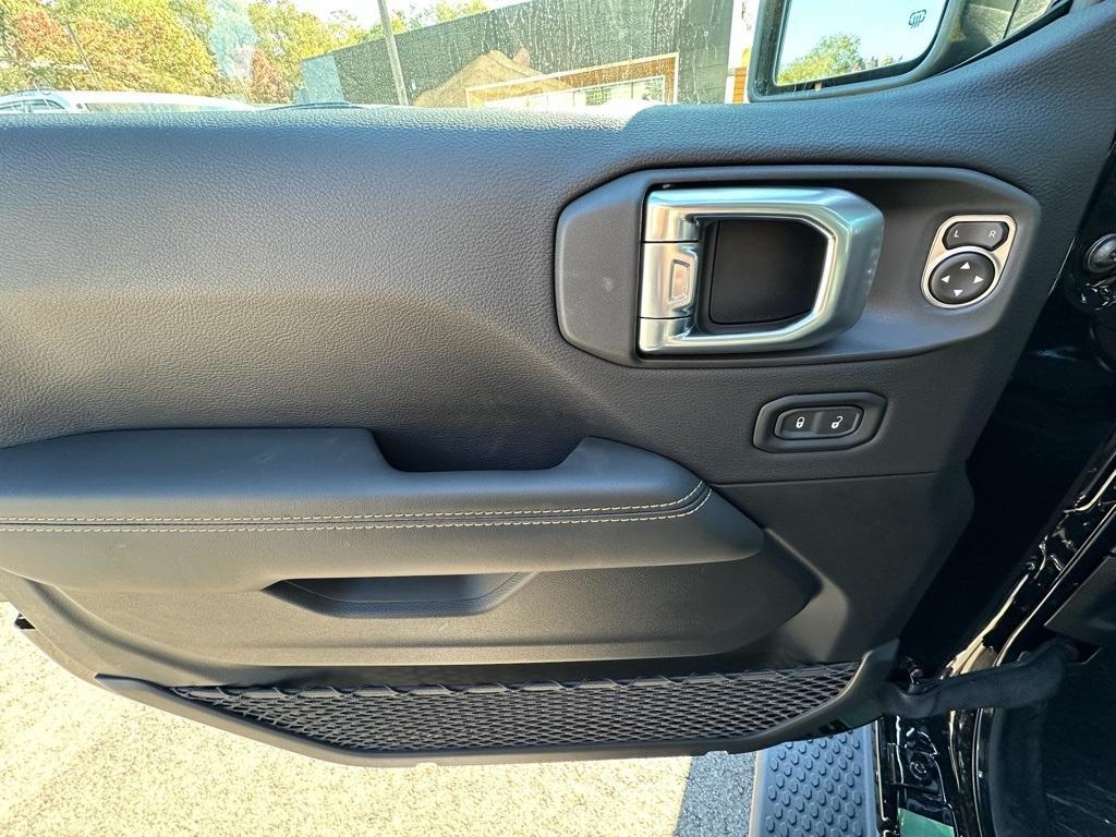 new 2026 Jeep Wrangler car, priced at $53,906