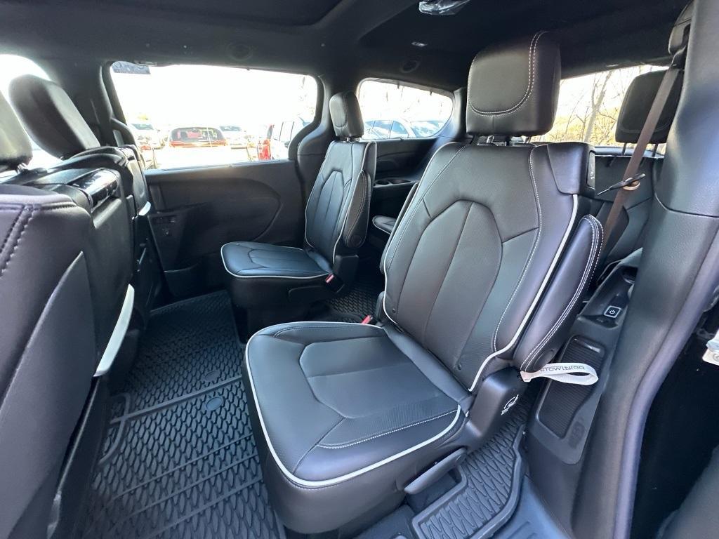 new 2026 Chrysler Pacifica car, priced at $56,223