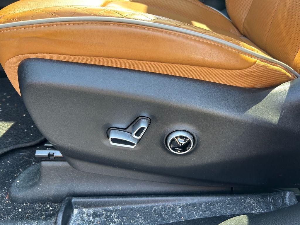 used 2023 Chrysler Pacifica car, priced at $44,298