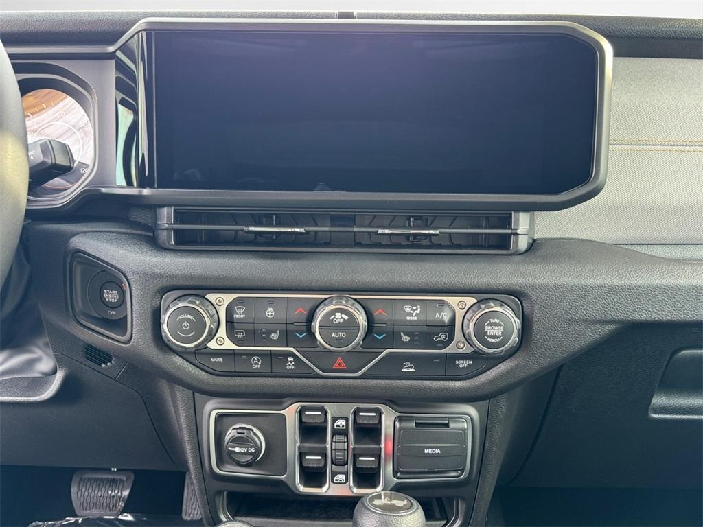 new 2026 Jeep Wrangler car, priced at $47,023