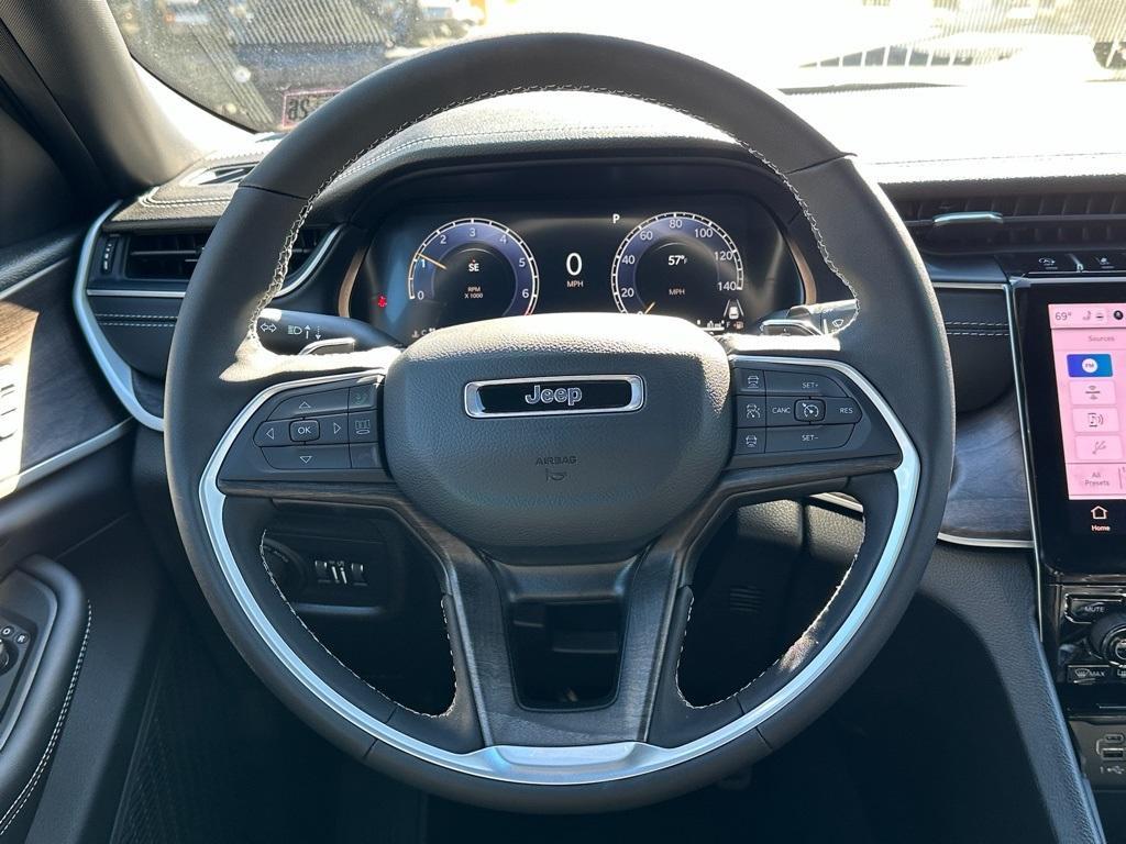 new 2025 Jeep Grand Cherokee L car, priced at $44,256