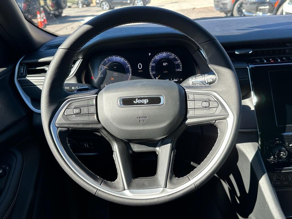 new 2025 Jeep Grand Cherokee car, priced at $39,675