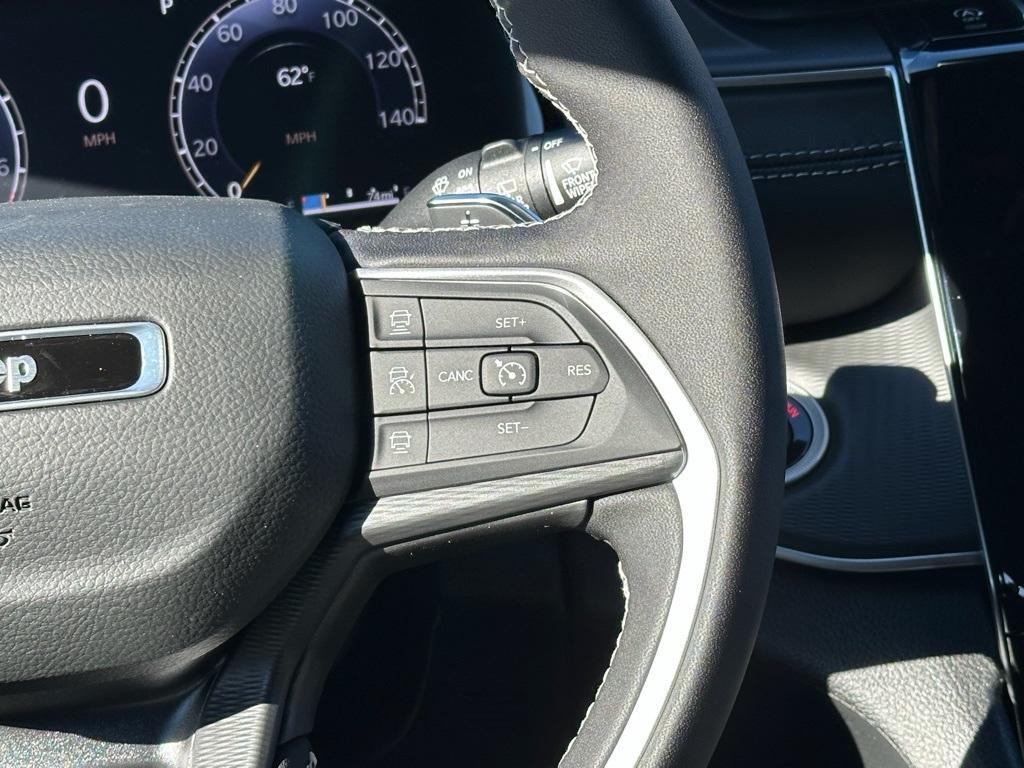 new 2025 Jeep Grand Cherokee car, priced at $39,675