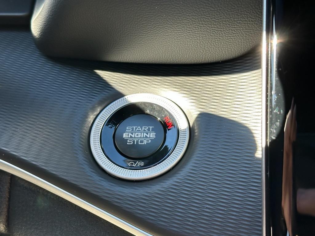 new 2025 Jeep Grand Cherokee car, priced at $39,675