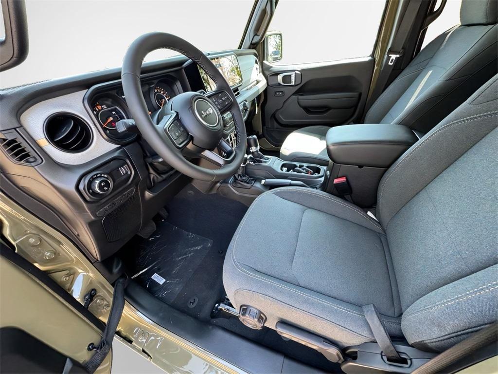 new 2025 Jeep Gladiator car, priced at $42,192