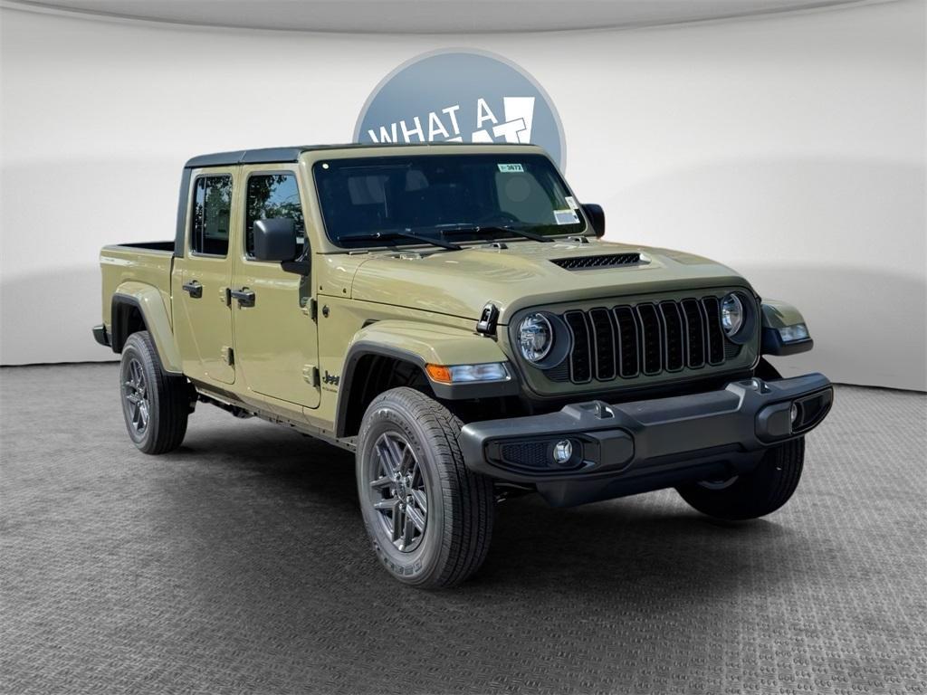 new 2025 Jeep Gladiator car, priced at $42,192