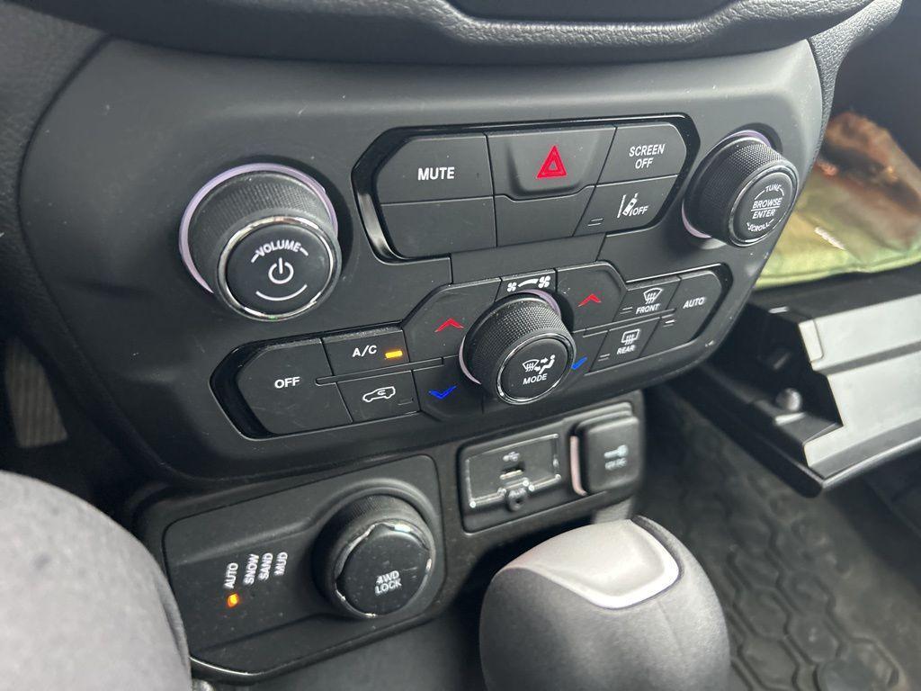 used 2023 Jeep Renegade car, priced at $22,592