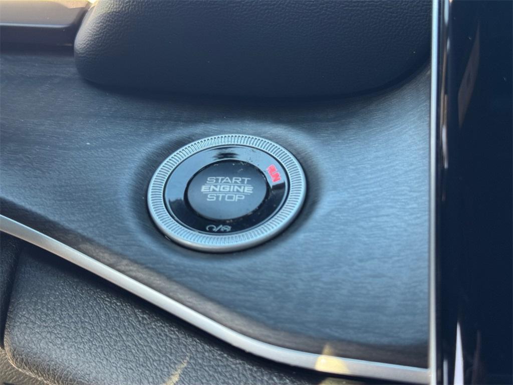 new 2025 Jeep Grand Cherokee car, priced at $47,225