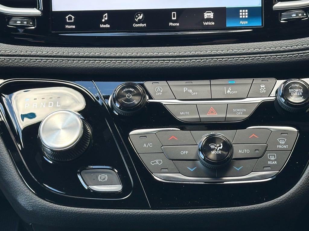 new 2026 Chrysler Pacifica car, priced at $46,169