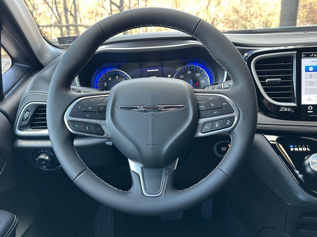 new 2026 Chrysler Pacifica car, priced at $46,169