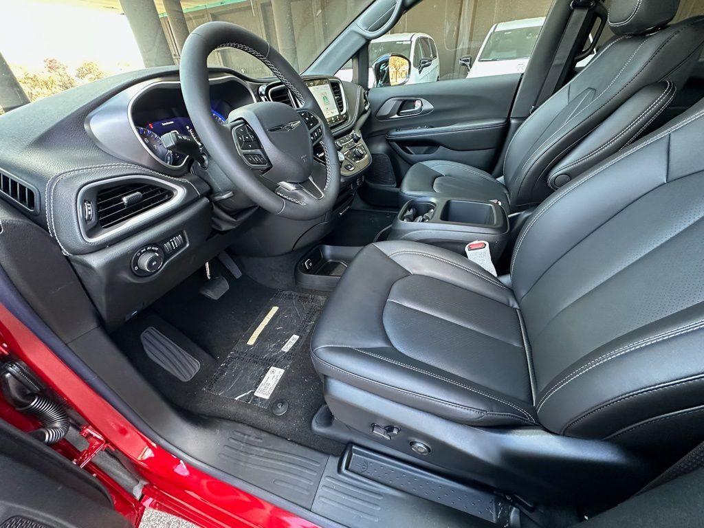 new 2026 Chrysler Pacifica car, priced at $46,169