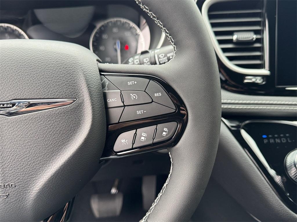 new 2026 Chrysler Pacifica car, priced at $47,338
