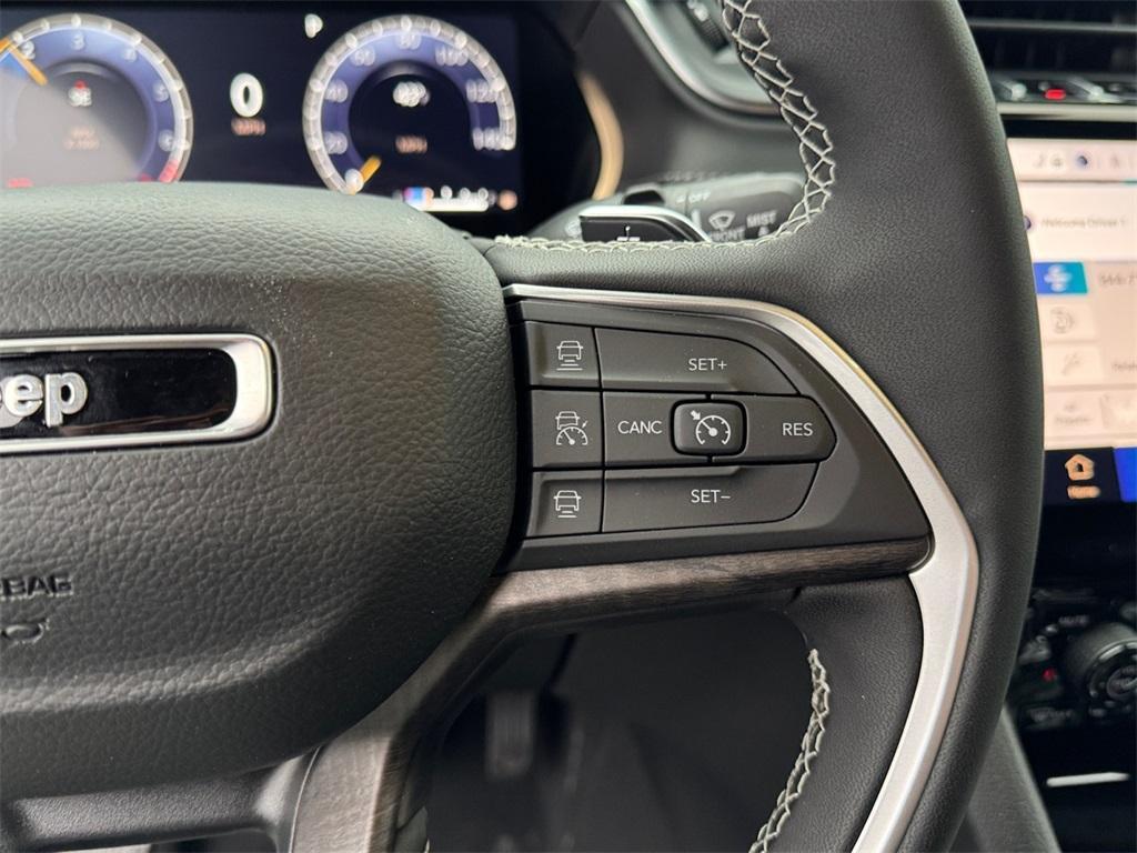 new 2025 Jeep Grand Cherokee L car, priced at $46,663