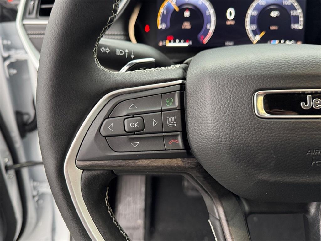 new 2025 Jeep Grand Cherokee L car, priced at $46,663