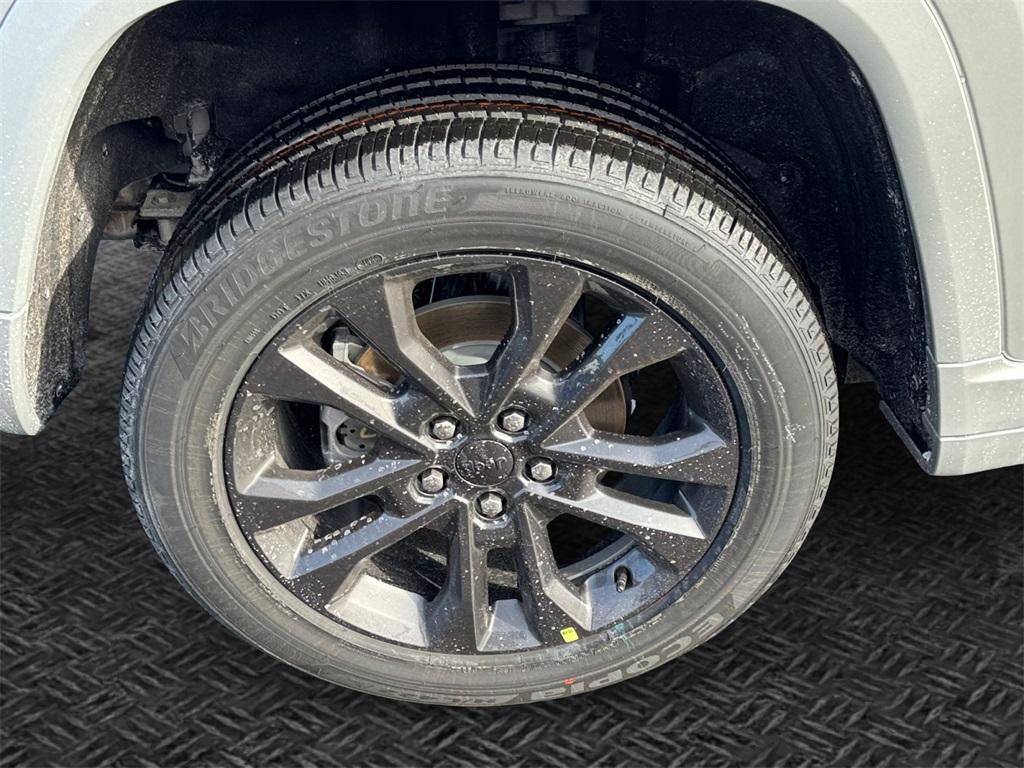 new 2026 Jeep Grand Cherokee car, priced at $53,805