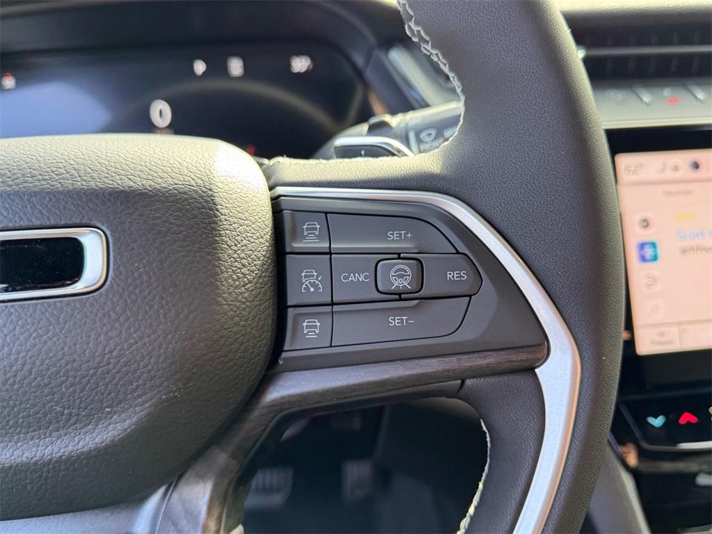 new 2026 Jeep Grand Cherokee car, priced at $53,805