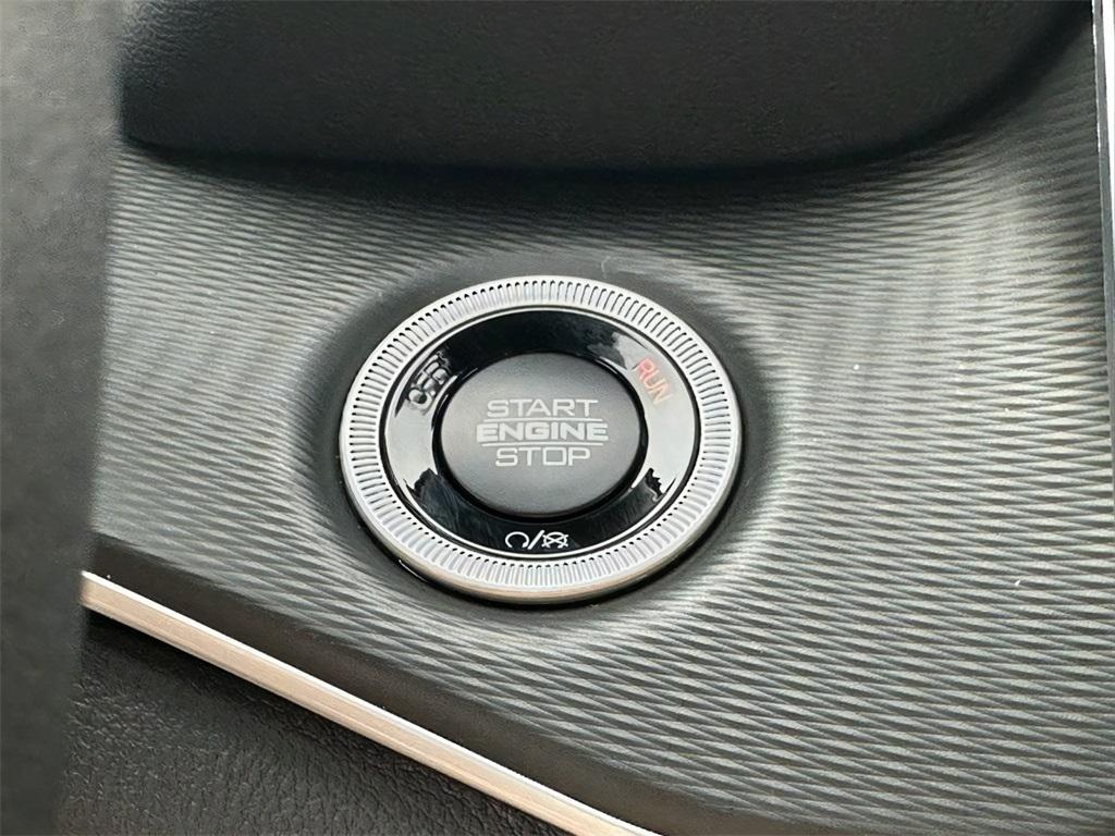 new 2025 Jeep Grand Cherokee L car, priced at $39,165