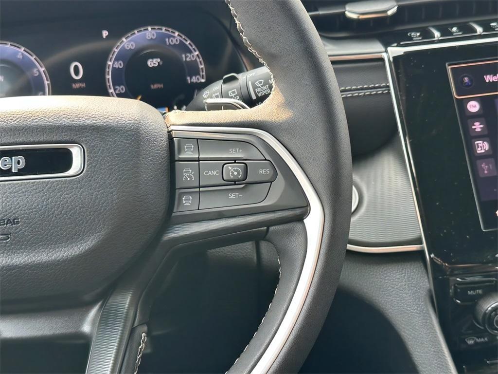 new 2025 Jeep Grand Cherokee L car, priced at $39,165